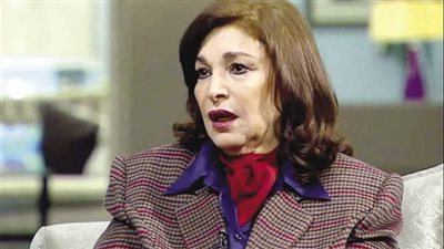 نادية رشاد عن ارتداؤها الحجاب: أنا مش صغيرة علشان أثير فتنة حد