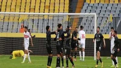 فاركو يعيد الزمالك للتعثر ويتفوق عليه بثلاثية نظيفين
