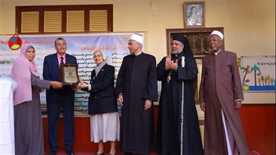 الأنبا عمانوئيل يشهد احتفالية 