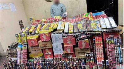 سقوط شخص بـ مليون قطعة ألعاب نارية في الجمالية