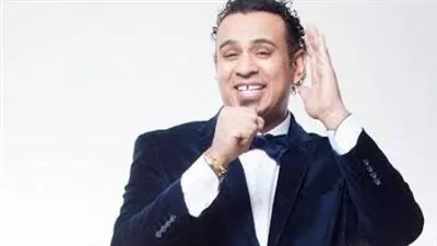 محمود الليثي: بخاف على عيالي من الحسد.. وبقرأ قرآن قبل صعودي للمسرح