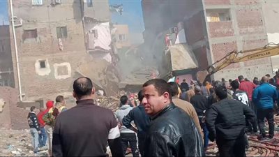 عاجل.. استخراج أولى ضحايا عقار دمنهور