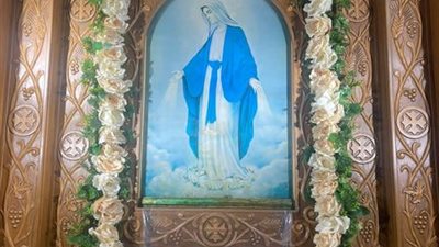 نزول الزيت من أيقونة السيدة العذراء للعام الـ 33 بكنيسة الأنبا بيشوي ببورسعيد