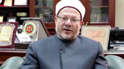 المفتي يوضح حكم إجبار المرأة على ارتداء الحجاب (فيديو)