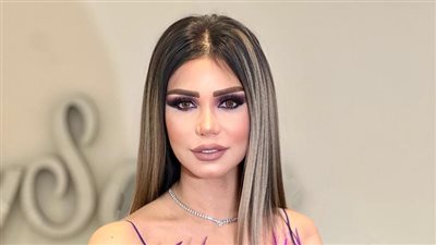 إيناس عزالدين تحتفل بانطلاق برنامجها 