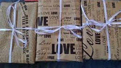 ليست للورد والدباديب فقط.. الكتاب هدية عيد الحب 2023