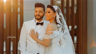 في أول عام زواج.. إيساف يوجه رسالة رومانسية لشريكة حياته في عيد الحب