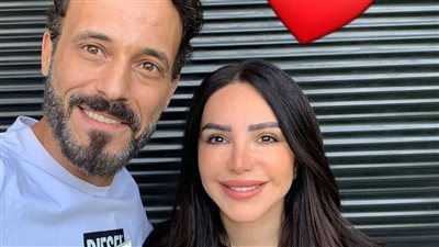 يوسف الشريف يحتفل مع زوجته إنجي علاء بـ 