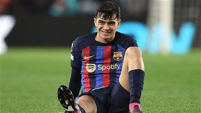 ما قيمة الشرط الجزائي في عقد بيدري مع برشلونة؟