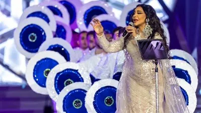  الجمهور يشيد بإطلالة أحلام في حفل الليلة الماسية ويصفونها بالملكية