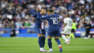 عاجل.. إصابة قوية لنجم باريس سان جيرمان قبل مواجهة بايرن ميونخ بدوري الأبطال