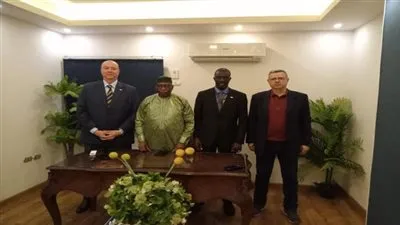 عمرو سليم يستقبل رئيس التايكوندو الأفريقي في مقر القاهرة