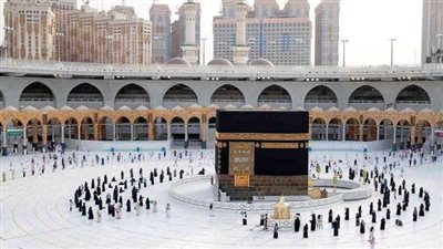 حكم العمرة وفق آراء العلماء 