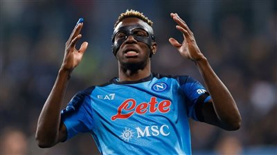 بعد تألقه اللافت.. هداف الكالتشيو يتحول إلى حلويات للبيع