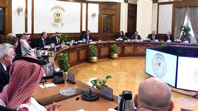 سفير السعودية لدى مصر: اجتماع اليوم خطوة جديدة تجاه تشجيع ضخ المزيد من الاستثمارات في السوق المصرية