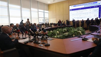 وزير النقل يعقد مؤتمرا صحفيا بمقر الوزارة بالعاصمة الإدارية (تفاصيل)