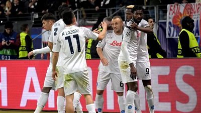 فرص نابولي في التأهل إلى ربع نهائي دوري أبطال أوروبا بعد الفوز أمام آينتراخت فرانكفورت