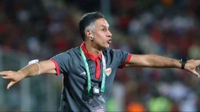 فولاد الإيراني يعلن رحيل مدربه قبل مواجهة الهلال