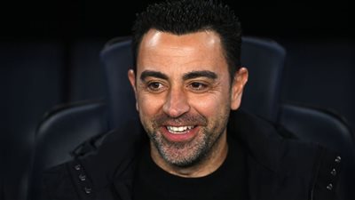 تشافي: مباراة مانشستر يونايتد صعبة وهدفنا لقب اليوروباليج 