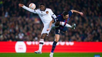 إليكم دون تشفير.. قائمة ترددات القنوات المفتوحة الناقلة لمباراة مانشستر يونايتد وبرشلونة في الدوري الأوروبي