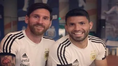 عاجل.. أجويرو يكشف حقيقة عودة ميسي إلى ناديه السابق