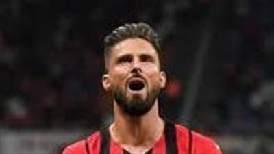 ميلان يخطط لضم خليفة جيرو 