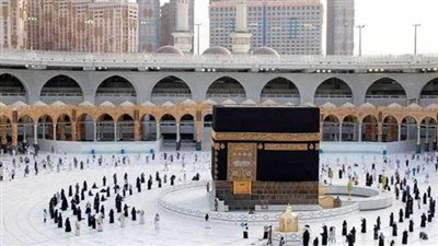 مصر للطيران تعلن أسعار تذاكر عمرة رمضان 2023