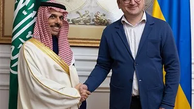 على هامش زيارته لكييف.. وزير الخارجية السعودي يلتقي نظيره الأوكراني