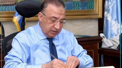 لتقاعسهم وتقصيرهم.. نقل 9 موظفين من حي شرق الإسكندرية