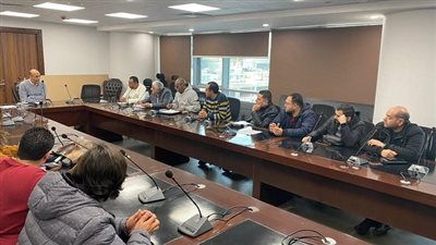 رئيس جهاز مدينة القاهرة الجديدة يلتقي سكان مشروعات دار مصر وجنة للاستماع إلى آرائهم 