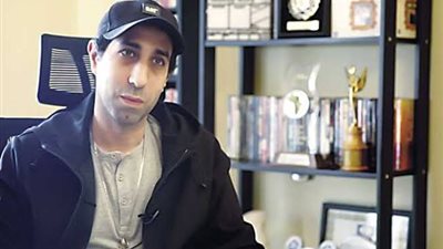 كريم العدل عن الهجوم عن منى زكي: 