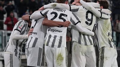 خوفا من رحيله.. يوفنتوس يجدد عقد ظهيره الطائر