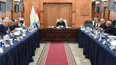 اللجنة التنسيقية العليا لشركات المياه والصرف تتابع الموقف التنفيذي لمشروعات مبادرة 