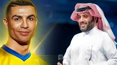 فيديو.. لفتة طيبة من رونالدو وتركي آل الشيخ قبل موقعة النصر والباطن