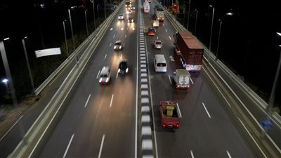 4 حارات بكل اتجاه.. توسيع طريق 