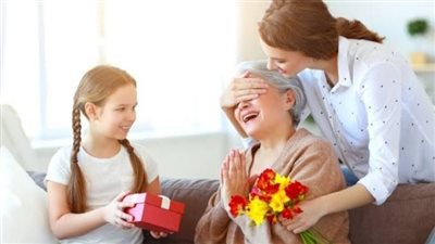 بمناسبة عيد الأم.. هدايا جديدة جميلة وتكلفتها بسيطه