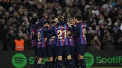 بعد رغبة اللاعب.. أزمة كبرى تهدد برشلونة للتعاقد مع الصفقة المنتظرة