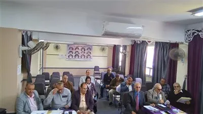 وكيل تعليم الدقهلية يشيد بدور مجلس الأمناء ودعمهم الدائم للعملية التعليمية