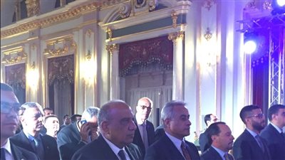 وزير قطاع الأعمال: خطة استراتجية بالتعاون مع كبري الشركات العالمية لتوطين صناعة الأدوية