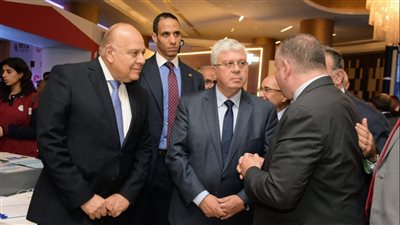 وزير التعليم العالى يفتتح جناح جامعة القاهرة المشارك فى فعاليات EDU Gate