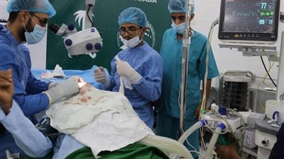 مركز سلمان للإغاثة يواصل إجراء عمليات جراحية وتقديم خدمات طبية باليمن
