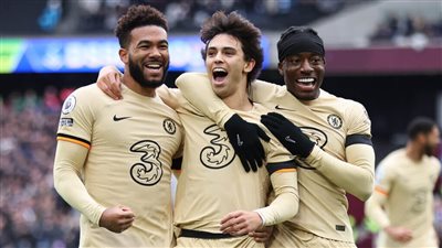 بأوامر من أنشيلوتي.. ريال مدريد يستهدف التعاقد مع نجم تشيلسي 