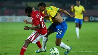 حقيقة رحيل بيرسي تاو من الأهلي إلى صن داونز