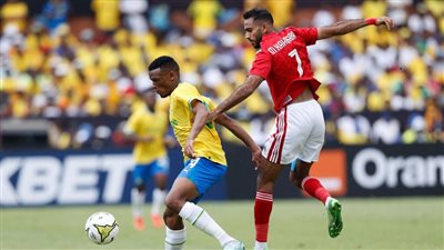 عاجل.. الأهلي يدرس الإطاحة بصاحب خماسية صن داونز