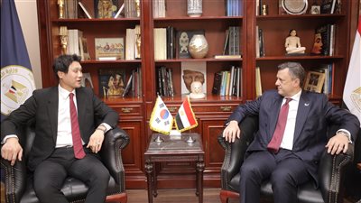 وزير السياحة يلتقي سفير كوريا الجنوبية بالقاهرة لبحث التعاون المشترك 