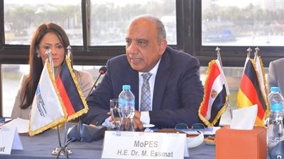  وزير قطاع الأعمال: مشروعات عديدة بالشركات التابعة داعمة للنمو الأخضر.. وفرص واعدة للاستثمار المحلي والأجنبي