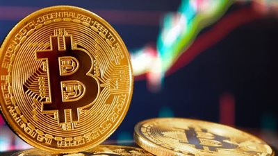 استقرار العملات المشفرة بعد إجراءات أمريكية طارئة عقب انهيار سيليكون فالي