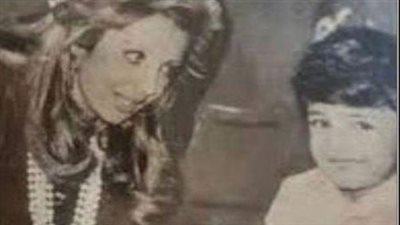 حنية الدنيا فيه لكل البشر.. شهيرة تهنئ نجلها عمرو محمود ياسين بعيد ميلاده