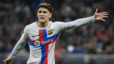 عاجل.. حسم موقف جافي من المشاركة في الكلاسيكو