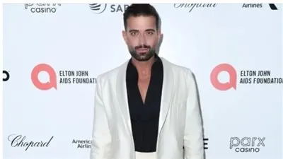 مثلي الجنس وبملابس نسائية.. حفيد عمر الشريف يثير الجدل